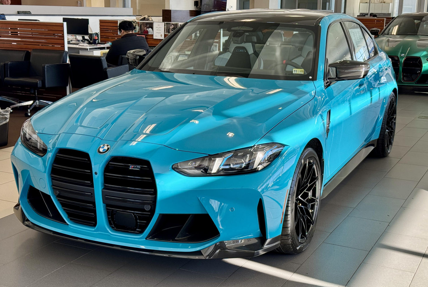 Zynura Body Adhesive